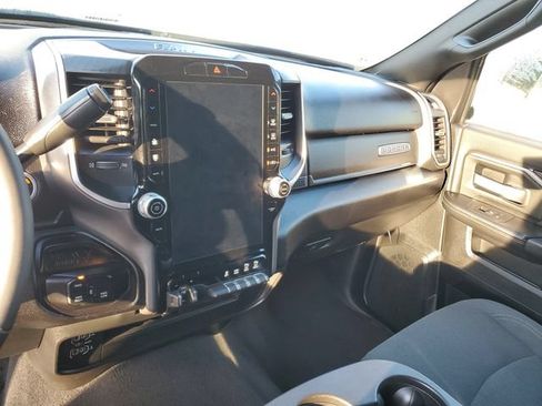 Used 2025 RAM 2500 Big Horn AWD/4WD image 27
