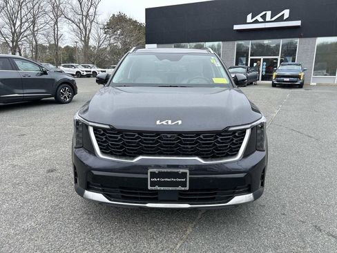 Certified 2025 Kia Sorento SX FWD image 8