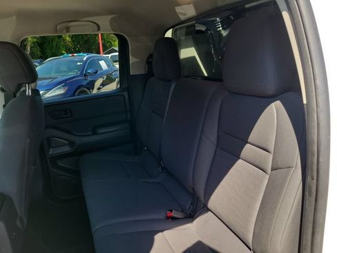 Used 2025 Nissan Frontier S AWD/4WD image 10