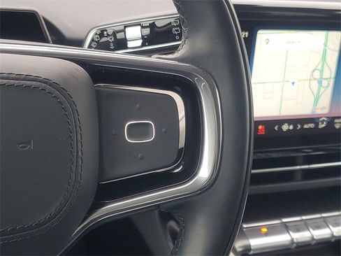 Certified 2025 Lincoln Nautilus Premier image 21