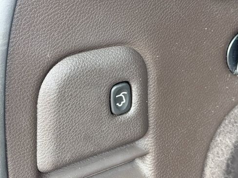 Used 2018 Jeep Grand Cherokee Overland AWD/4WD image 10