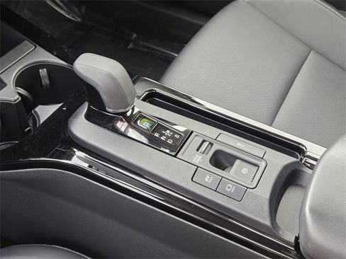 Certified 2025 Toyota Prius Limited image 23