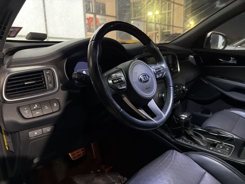 Used 2017 Kia Sorento SX image 8