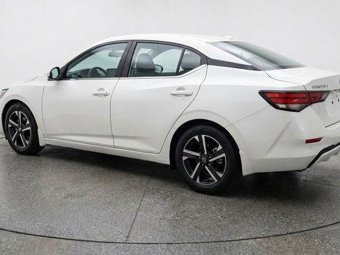 Used 2025 Nissan Sentra SV FWD image 6
