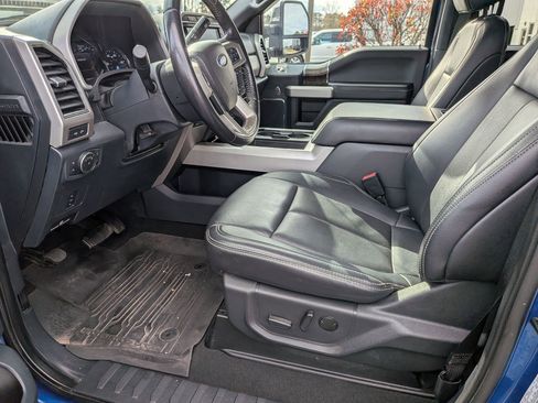 Used 2022 Ford F250 Lariat w/ Chrome Package image 12