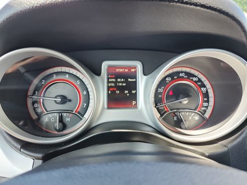 Used 2019 Dodge Journey SE FWD image 17