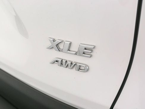 Used 2024 Toyota RAV4 XLE w/ Convenience Package AWD/4WD image 12