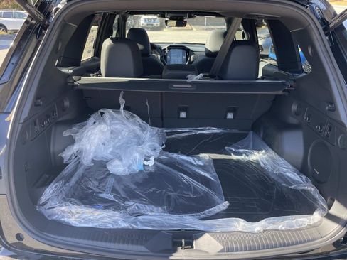 New 2025 Subaru Forester Limited w/ Popular Package image 4