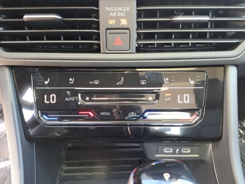 New 2026 Volkswagen Jetta SEL FWD image 21