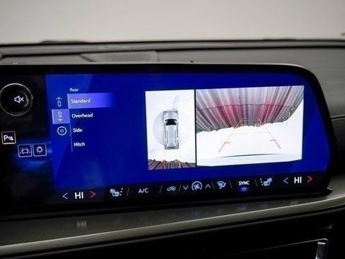 New 2026 Chevrolet Traverse LT w/ Enhanced Driving Package image 29