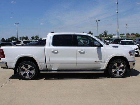 Used 2019 RAM 1500 Laramie AWD/4WD image 4