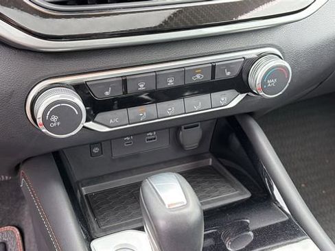 Certified 2024 Nissan Altima 2.5 SR w/ SR Premium Package AWD/4WD image 18
