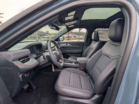 New 2026 Ford Explorer ST-Line w/ ST-Line Street Pack image 14