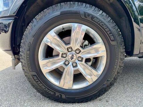 Used 2019 Ford F150 Platinum w/ Equipment Group 701A Luxury AWD/4WD image 40