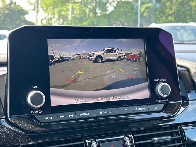 Certified 2024 Nissan Pathfinder SV w/ SV Premium Package AWD/4WD image 17