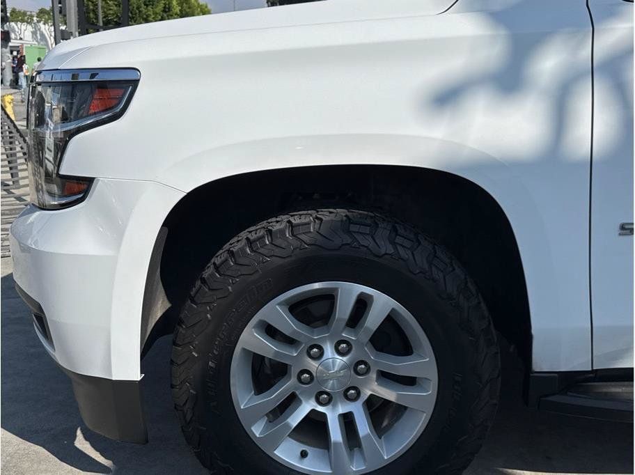 Used 2019 Chevrolet Suburban LT AWD/4WD image 48