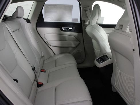 New 2026 Volvo XC60 B5 Ultra w/ Climate Package PRO image 11