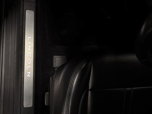 Used 2017 Lincoln MKZ Premiere image 36