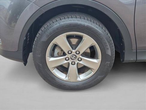 Used 2015 Toyota RAV4 XLE FWD image 9