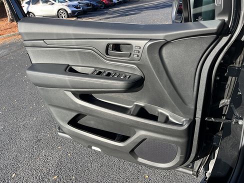 Certified 2025 Honda Odyssey EX-L image 16