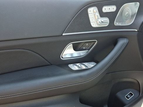 Used 2024 Mercedes-Benz GLS 450 4MATIC image 14