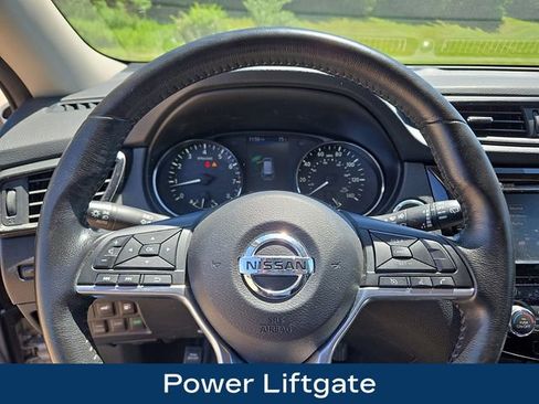 Used 2018 Nissan Rogue SV AWD/4WD image 4
