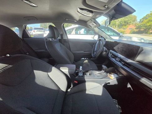 Used 2025 Kia K4 FWD image 11