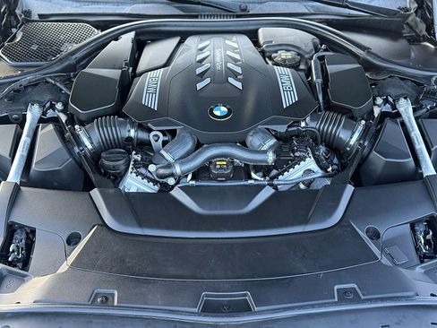 Used 2020 BMW 750i xDrive w/ Executive Package image 14
