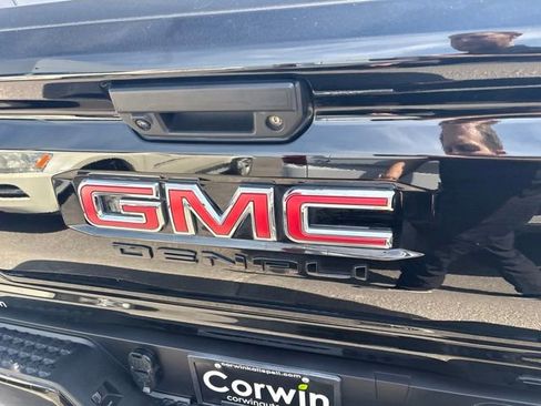 Used 2023 GMC Canyon Denali w/ Denali Black Edition AWD/4WD image 13