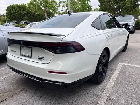 Used 2025 Honda Accord Sport image 12