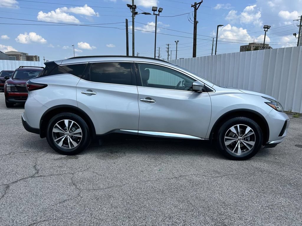 Used 2019 Nissan Murano SV w/ Premium Package AWD/4WD image 2