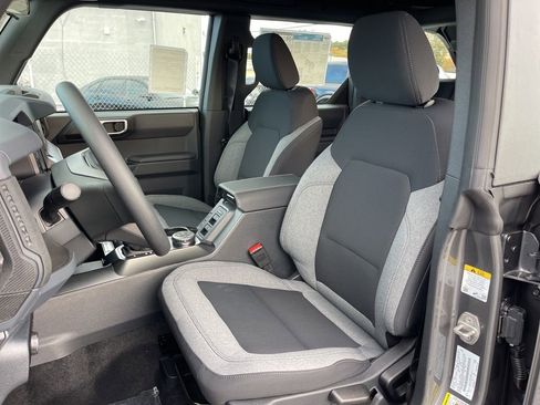 New 2025 Ford Bronco 4-Door AWD/4WD image 17