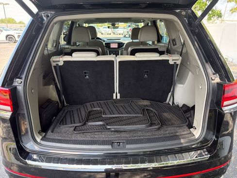 Used 2023 Volkswagen Atlas SEL Premium AWD/4WD image 29