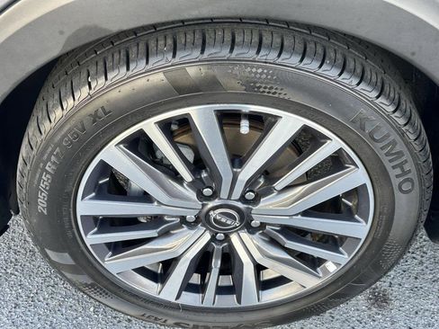 Used 2023 Nissan Kicks SV image 21