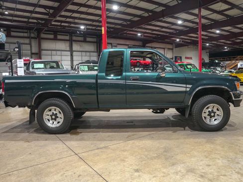 Used 1994 Toyota Pickup SR5 AWD/4WD image 10