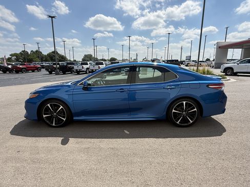 Certified 2018 Toyota Camry XSE FWD image 18