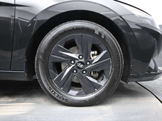 Used 2023 Hyundai Elantra SEL video 1