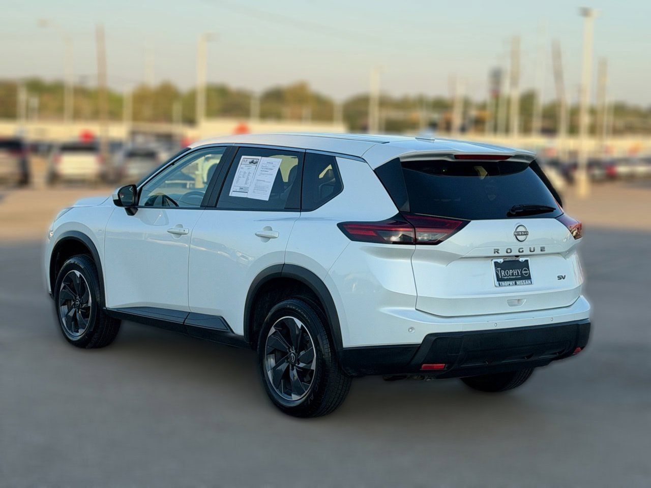 Certified 2024 Nissan Rogue SV FWD image 5