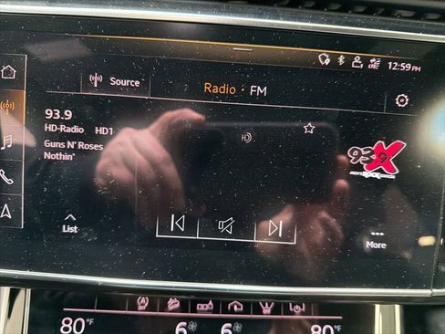 Used 2020 Audi Q7 3.0T Prestige w/ Prestige Package image 18