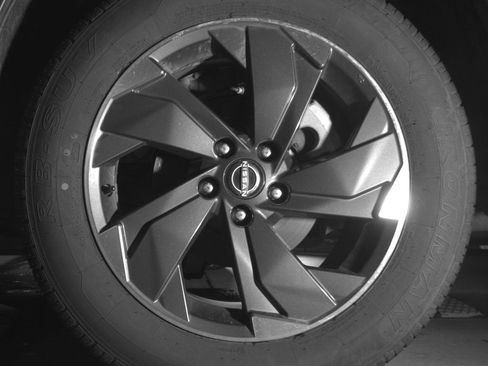 Used 2025 Nissan Rogue SV FWD image 14