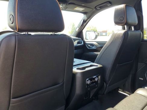 Used 2024 GMC Yukon AT4 w/ Technology Package AWD/4WD image 33