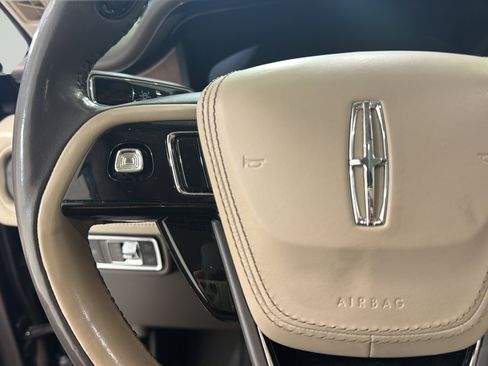 Used 2021 Lincoln Aviator Reserve w/ Elements Package Plus RWD image 12