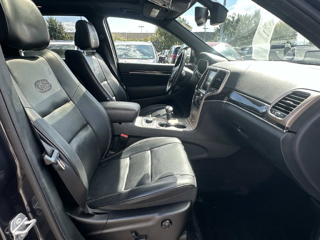 Used 2015 Jeep Grand Cherokee Overland AWD/4WD image 12