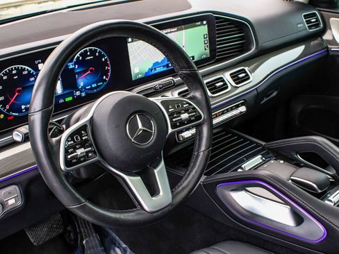 Used 2022 Mercedes-Benz GLS 450 4MATIC image 17
