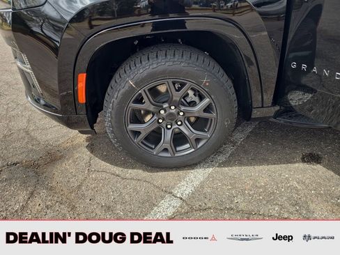 New 2026 Jeep Grand Wagoneer 4WD image 27