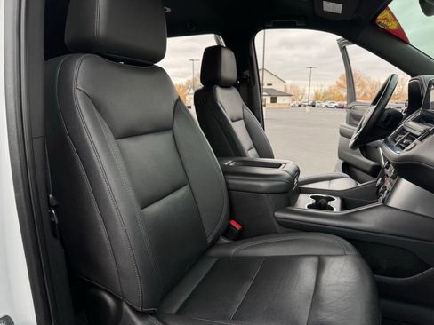 Used 2023 Chevrolet Suburban LT image 40