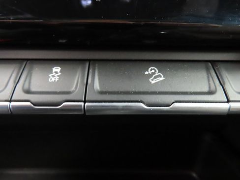 Used 2024 GMC Sierra 2500 Denali image 69