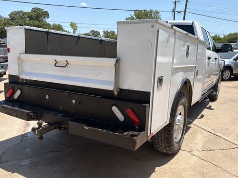 Used 2018 RAM 3500 Tradesman w/ Chrome Appearance Group AWD/4WD image 3