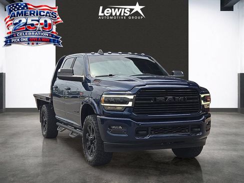 Used 2022 RAM 2500 Laramie w/ Night Edition AWD/4WD image 6