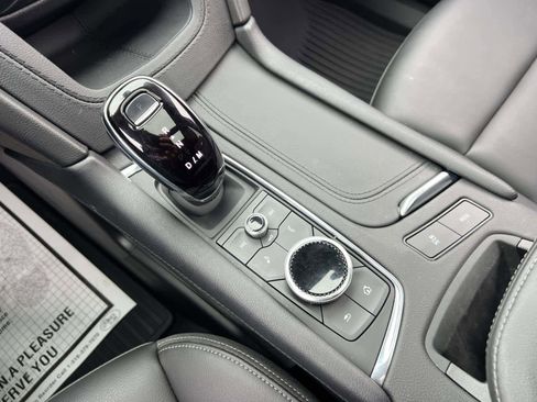 Used 2024 Cadillac XT6 Luxury image 26